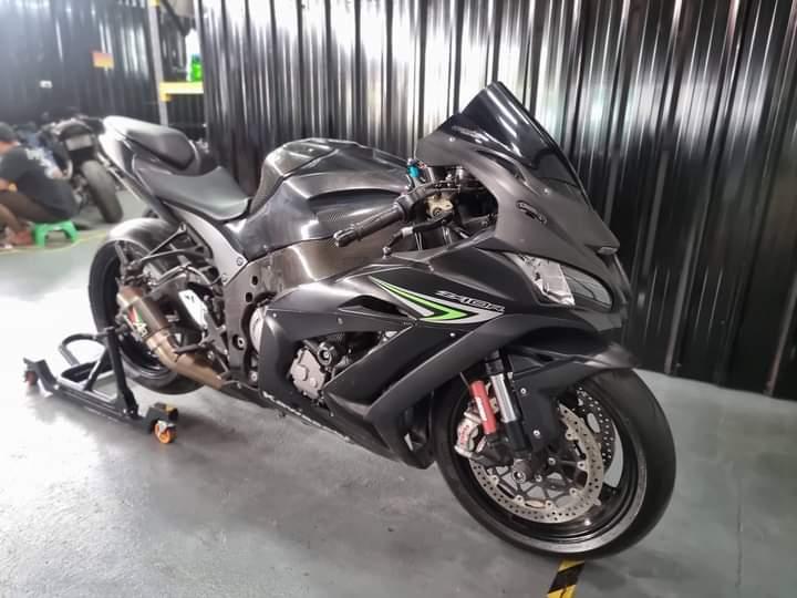 Kawasaki Ninja ZX10R black  2