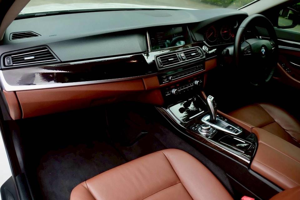 รหัสรถ PR5875 Bmw F10 520i LCI Twin Turbo ปี 2013 12