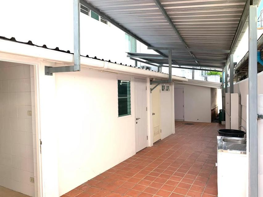 บ้านเดี่ยว ให้เช่า เสนานิคม 1 6ห้องนอน จอดรถในบ้านได้ 4-5 คัน 10