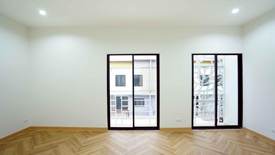 หมู่บ้านแอทไนซ์ วัชรพล-เทพรักษ์ ซ.วัชรพล 9 12