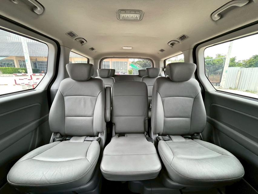 Hyunda H1 2.5 Elite ปี 18 รถสวย สภาพดี 10