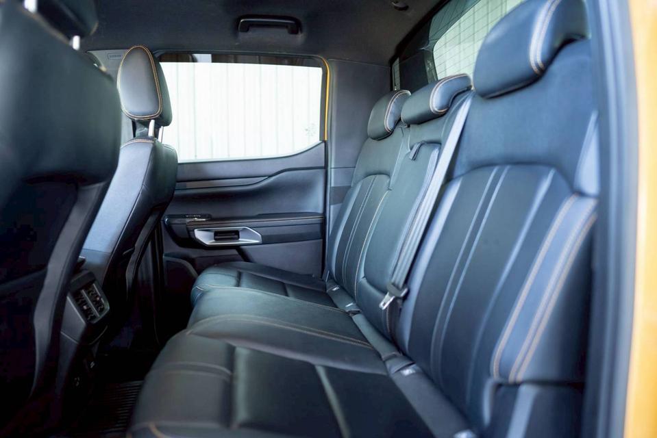 FORD RANGER 2.0 TURBO WILDTRAK ปี 2023 เกียร์A/T ขับ 2 สีเหลืองโฉม HI-RIDER DOUBLE CAB รูปที่ 14