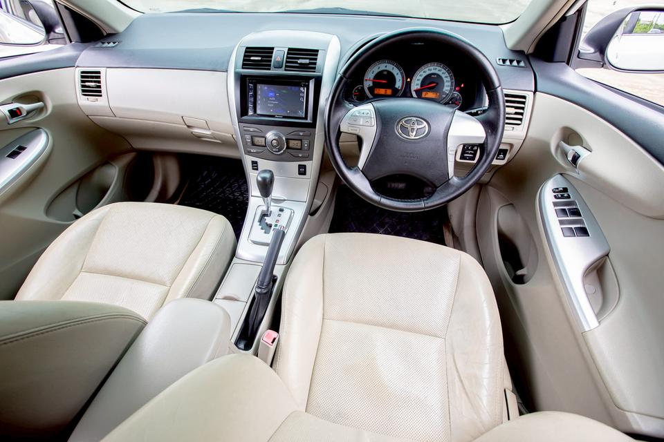 Toyota Altis 1.8G ปี 2011 เกียร์ออโต้ สีขาว สวยสภาพดี 15