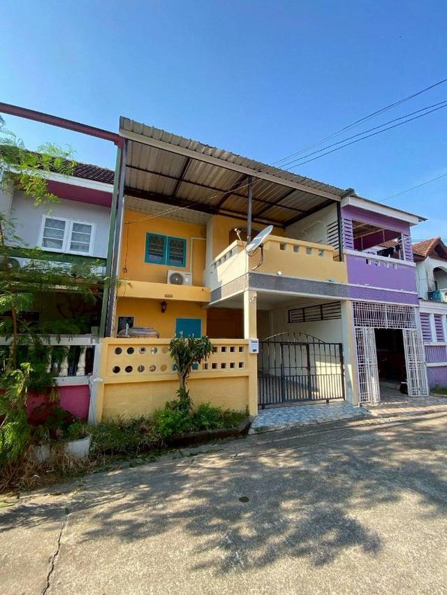 ขาย ทาวน์โฮม บ้านทาวน์เฮ้าส์ 100 ตรม 20 ตรว 100 เมตรถึงถนนเขาตะเกียบ 1