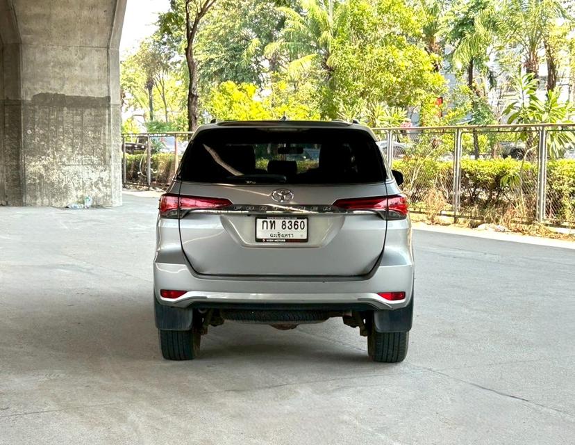 2016 Toyota Fortuner 2.4 V รถสวยมือเดียว รูปที่ 5