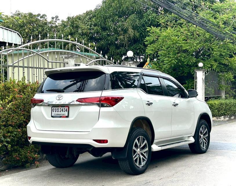 Toyota Fortuner 2.4V ปี17 รูปที่ 5