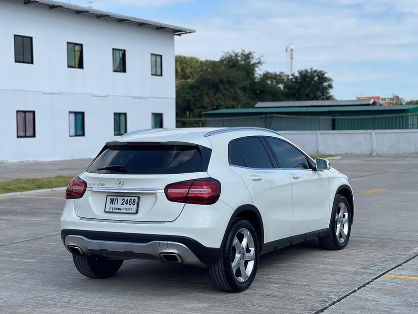 Mercedes Benz GLA200 1.6 Urban FL (W156) 2017 จด 2018 6