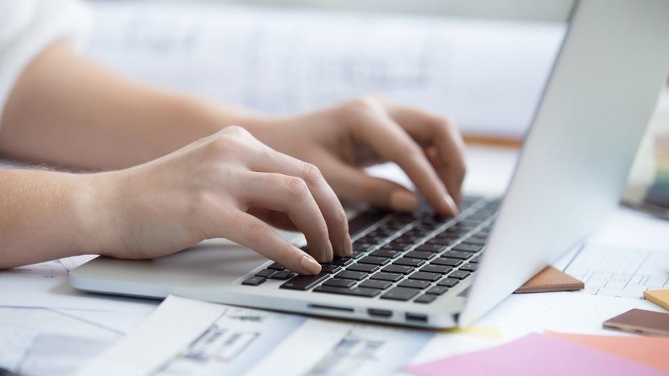 รับพิมพ์งานทั้งภาษาไทยและภาษาอังกฤษ