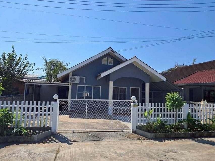 ขายบ้านเดี่ยว 1 ชั้น อยู่ในหมู่บ้านฝ้ายคำแลนด์ ซอย 22 ใกล้ตลาดสันป่าฝ้าย อำเภอเมือง จังหวัดลำพูน 1