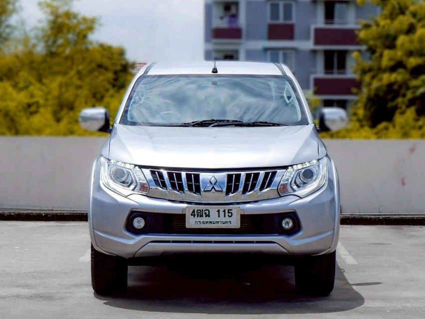Mitsubishi Triton Megacab 2.4 GLS Limited Plus เกียร์ M/T สีบรอนซ์เทา ปี 2015