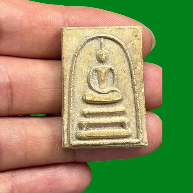 พระสมเด็จ พิมพ์ใหญ่ เนื้อเก่าๆ