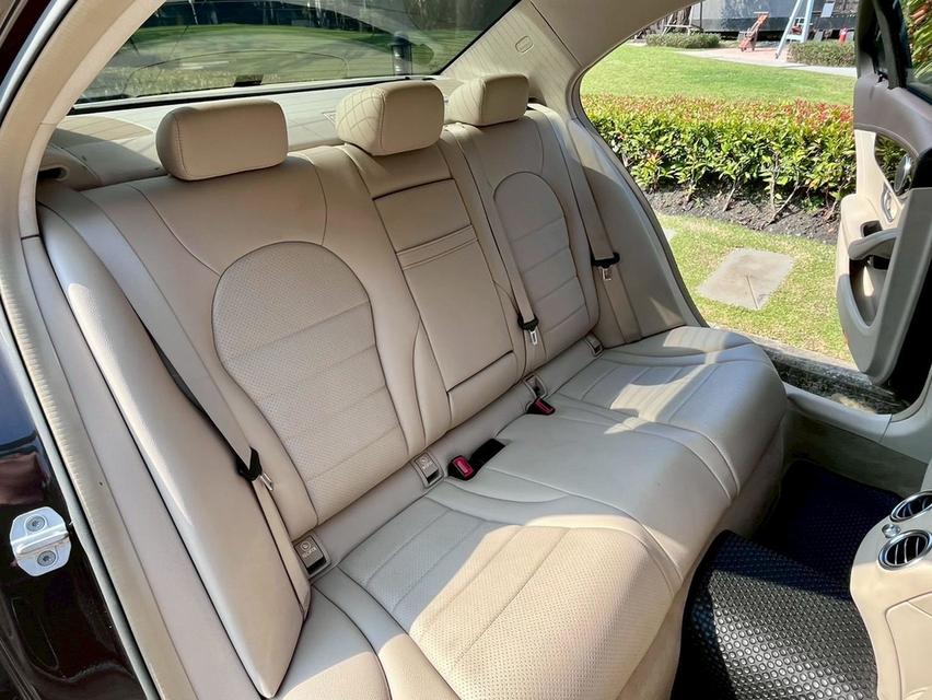 BENZ C180 ปี 2015 มือสอง 4