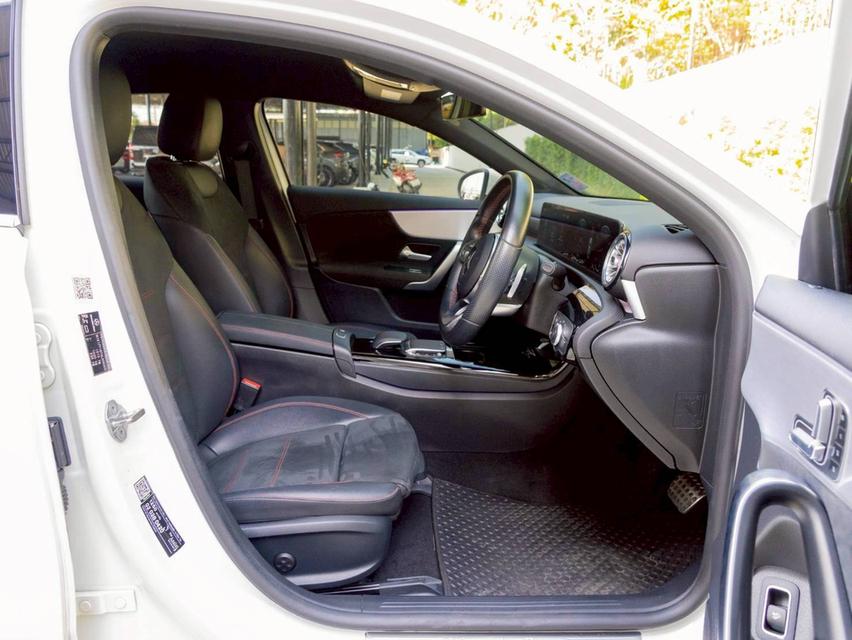 Mercedes Benz A200 AMG ปี จด 2021 11