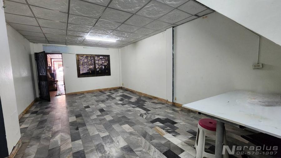 Listing No. 68040558 : ทาวน์โฮม 3 ชั้น เล่นระดับ 4 ห้องนอน บนที่ดินขนาด 26 ตร.ว. หมู่บ้านมโนรมย์ 4 เลี่ยบคลองสอง คลองสามวา กรุงเทพฯ 5