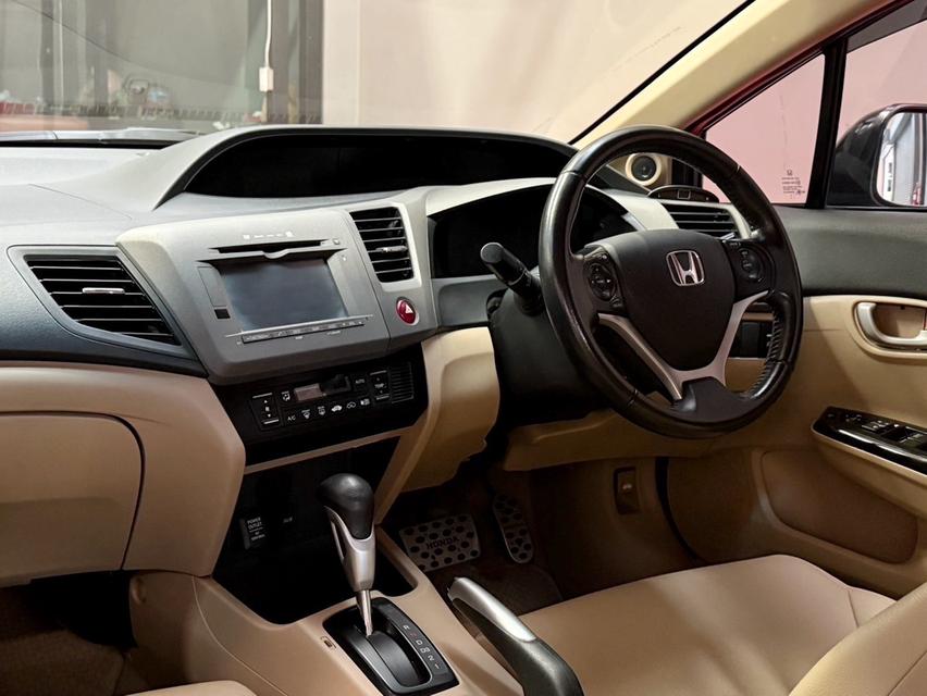  2014 HONDA CIVIC FB 1.8 E NAVI รถสภาพสมบูรณ์ พร้อมใช้งาน รถวิ่งน้อย ประวัติศูนย์ครบ ไม่เคยมีอุบัติเหตุครับ 12