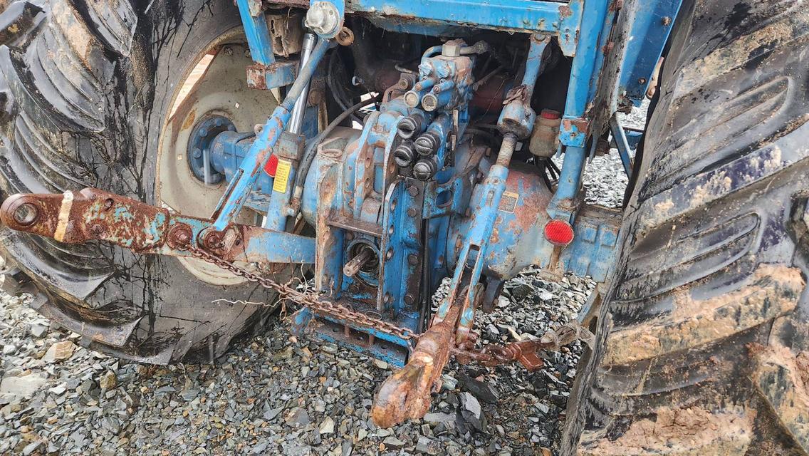รถไถนา แทรคเตอร์ FORD 6610 ตู้เก๋ง 4WD มี low-high เสื้อลาย เก่าญี่ปุ่นแท้ พร้อมใช้ 2