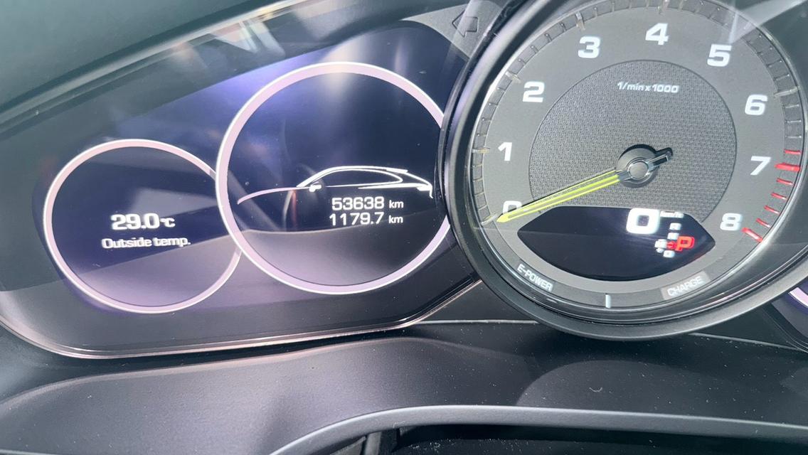 Porsche Cayenne Coupe 2021 สี Crayon รูปที่ 6