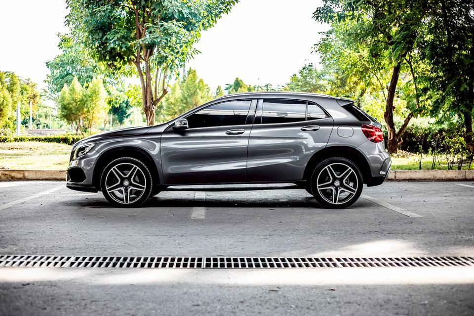 Mercedes Benz Gla250 ปี2017 6