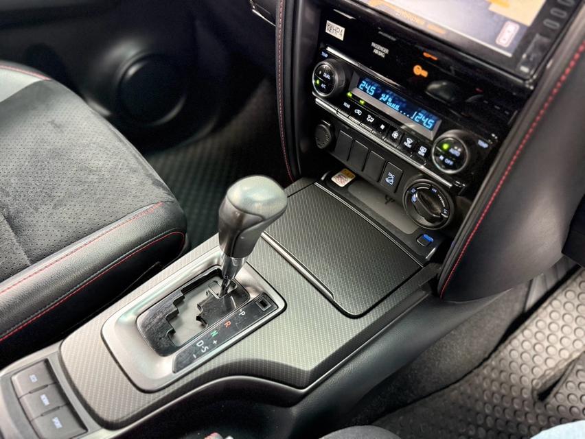 2022 TOYOTA FORTUNER, 2.8 GR SPORT BLACK TOP 4WD โฉม ปี15-ปัจจุบัน สีดำ เกียร์ออโต้ มือเดียวซื้อสด รูปที่ 12