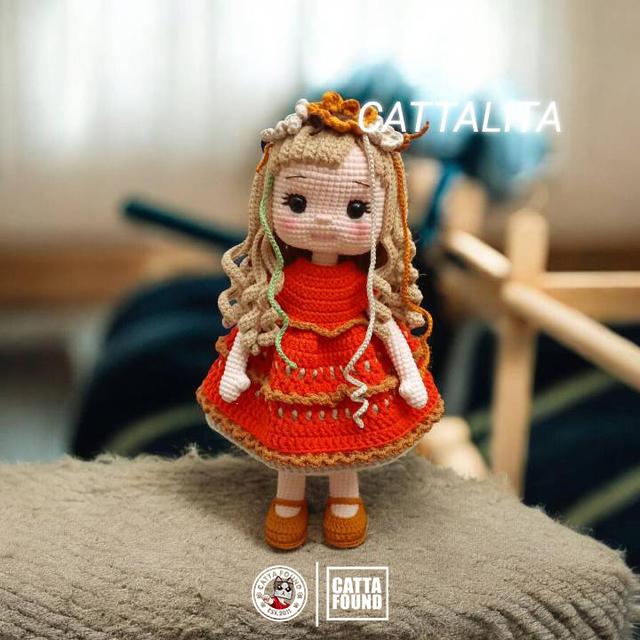 ตุ๊กตาถักไหมพรม ตั้งจับวางตั้งพิงเอง หรือมีฐาน