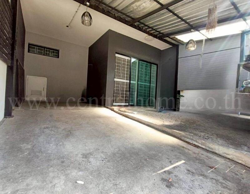 ทาวน์เฮ้าส์ เดอะ คอนเนค ดอนเมือง - เทิดราชัน 31 ต้นโครงการ ราคาถูกที่สุดในโครงการ 2