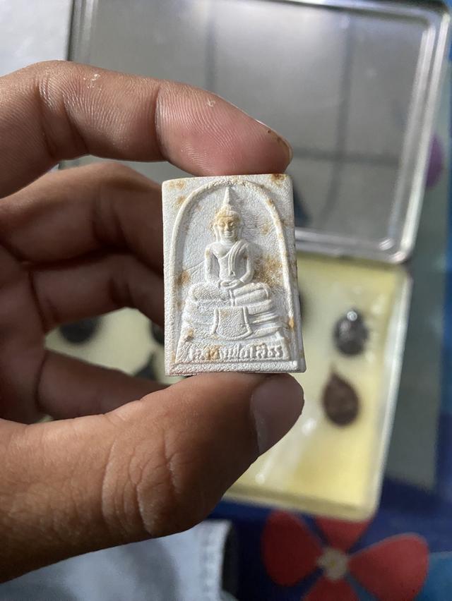 พระเครื่องนิยม 4