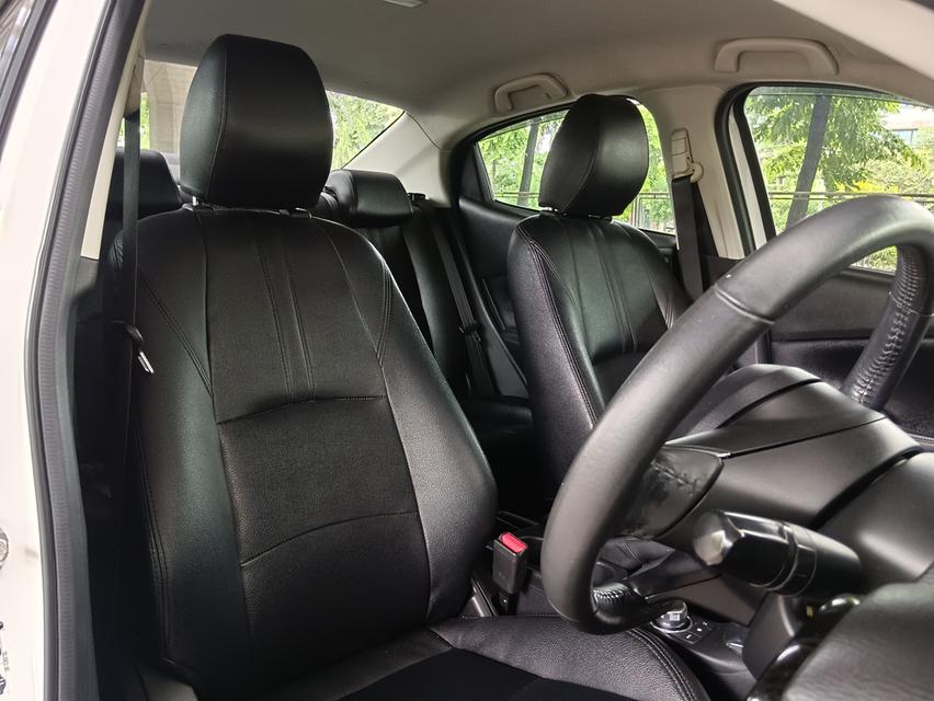 Mazda2 1.3High Connect Sedan ปี2018 สีขาว 11
