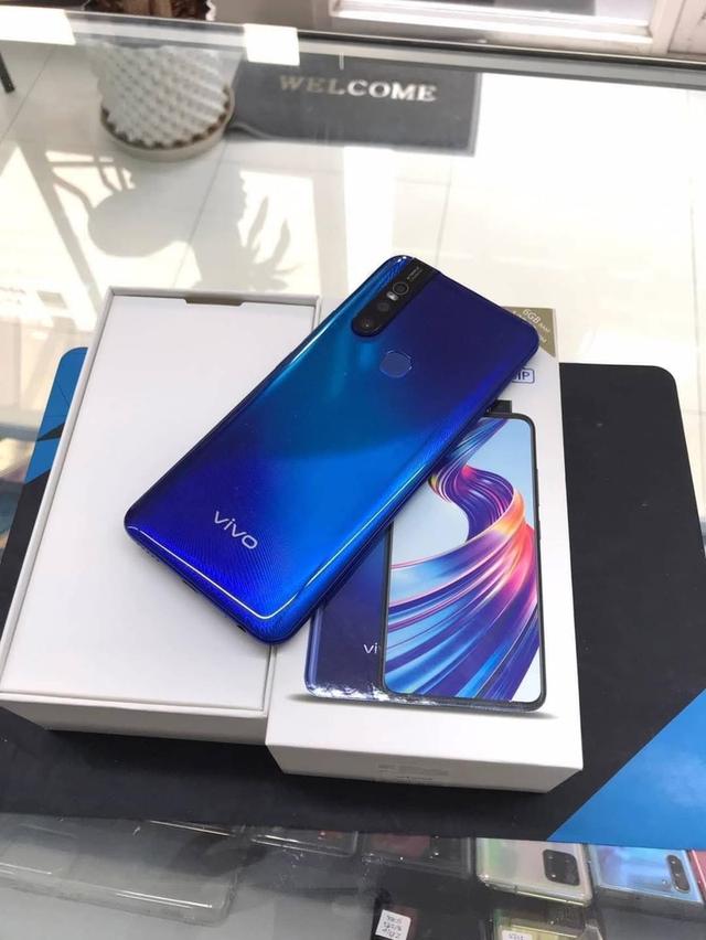 Vivo V15 สีน้ำเงินสวยมาก 2