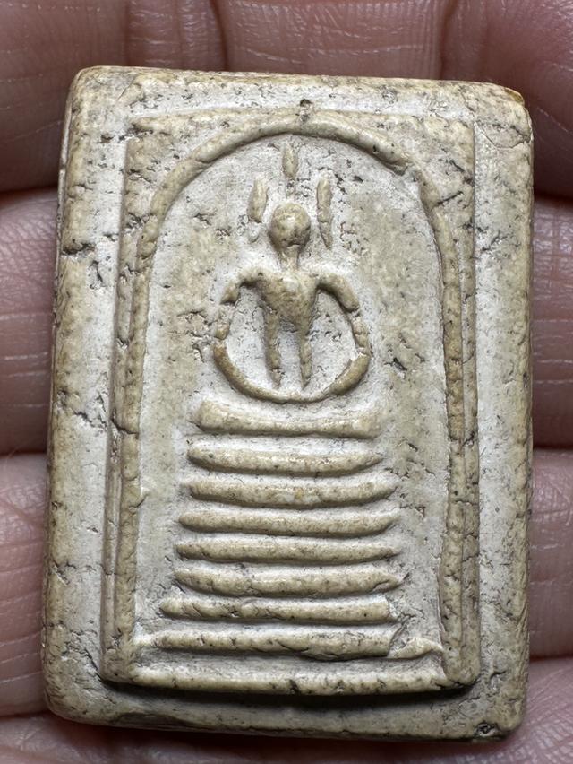 พระสมเด็จวัดเกศไชโย พิมพ์เจ็ดชั้นนิยม รูปที่ 6