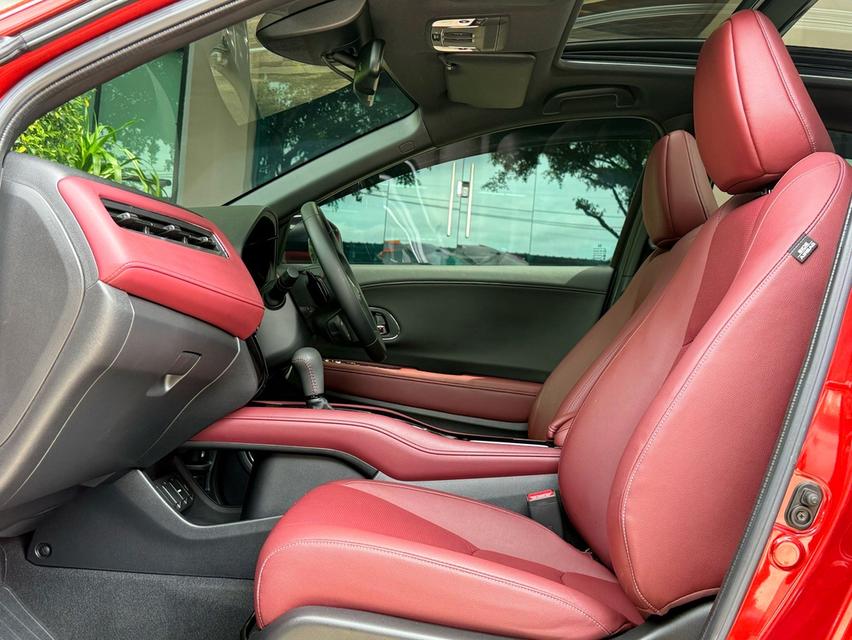 2020 HONDA HRV 1.8 RS MINORCHANGE รถมือเดียวออกป้ายแดง รถวิ่งน้อยเพียง 40,000 กม เข้าศูนย์ตลอด รถไม่เคยมีอุบัติเหตุครับ รูปที่ 13
