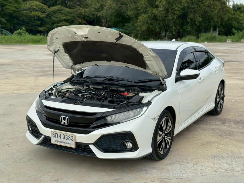 HONDA CIVIC FK  1.5 TURBO  สีขาว ปี 2018 เกียรออโต้   7