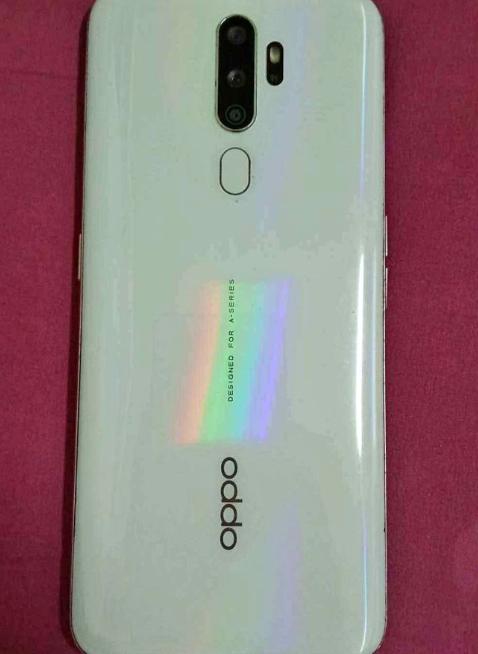 ขายเครื่องสวย Oppo A5 ใช้งานได้ปกติ