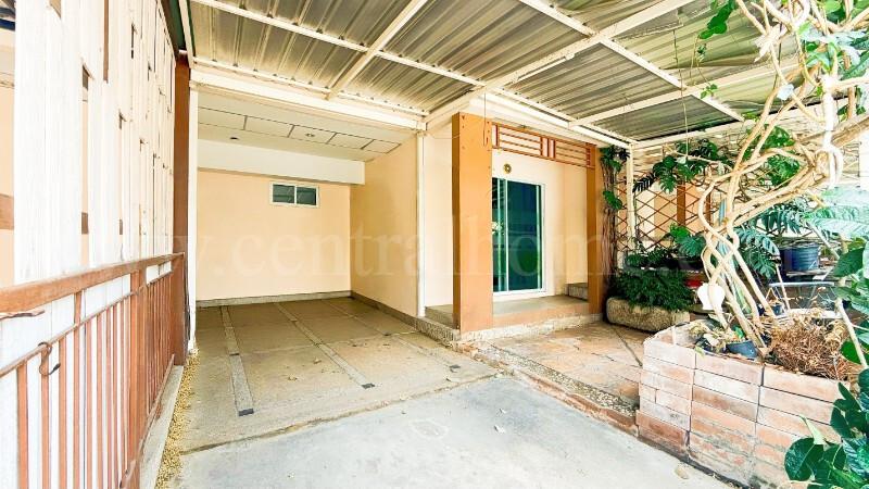 ทาวน์โฮม ไอลีฟ ทาวน์ พระราม 2 กม.14 ต่อเติมครบ สภาพดี พร้อมอยู่ 2