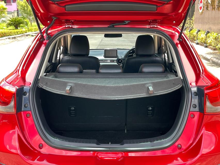 MAZDA 2 1.3 SKYACTIVE SPORT HIGH PLUS ปี 2015 สภาพนางฟ้า 14