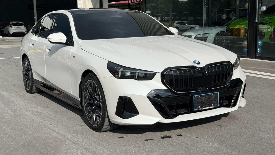 รหัสรถ KPV53 BMW 530e MSPORT PRO 2024