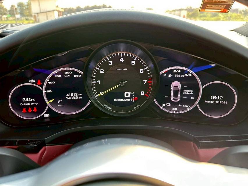 Porsche Cayenne Coupe Hybrid Sport Design ปี 2021 รูปที่ 15