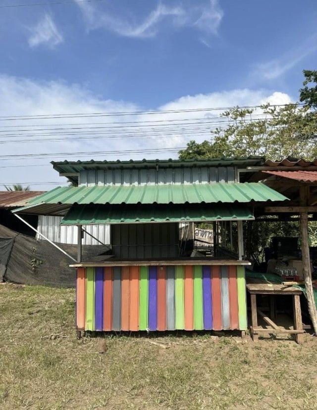 ซุ้มขายของมือสองสภาพดี 1