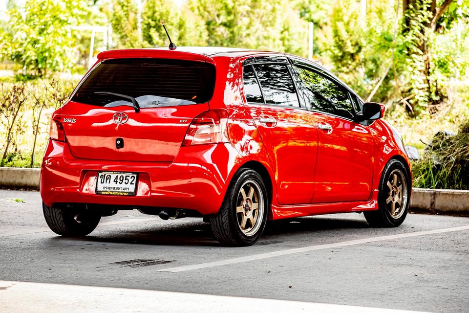 Toyota Yaris 1.5E ปี 2006 เกียร์ Auto สีแดง  6