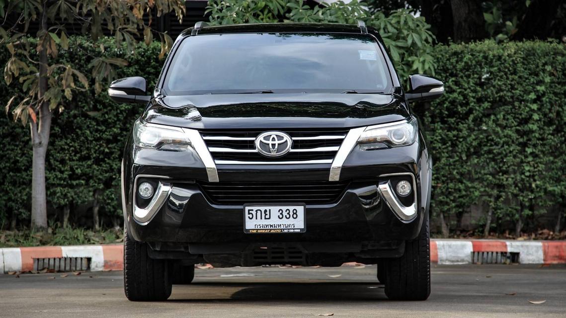 ขาย Toyota Fortuner 2.8v ปี16 2