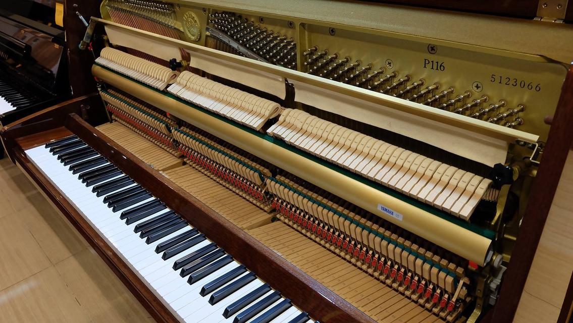 ประกาศขายเปียโนอัพไรท์ YAMAHA P116 สีไม้เดิมๆ สวยงามมากๆ
