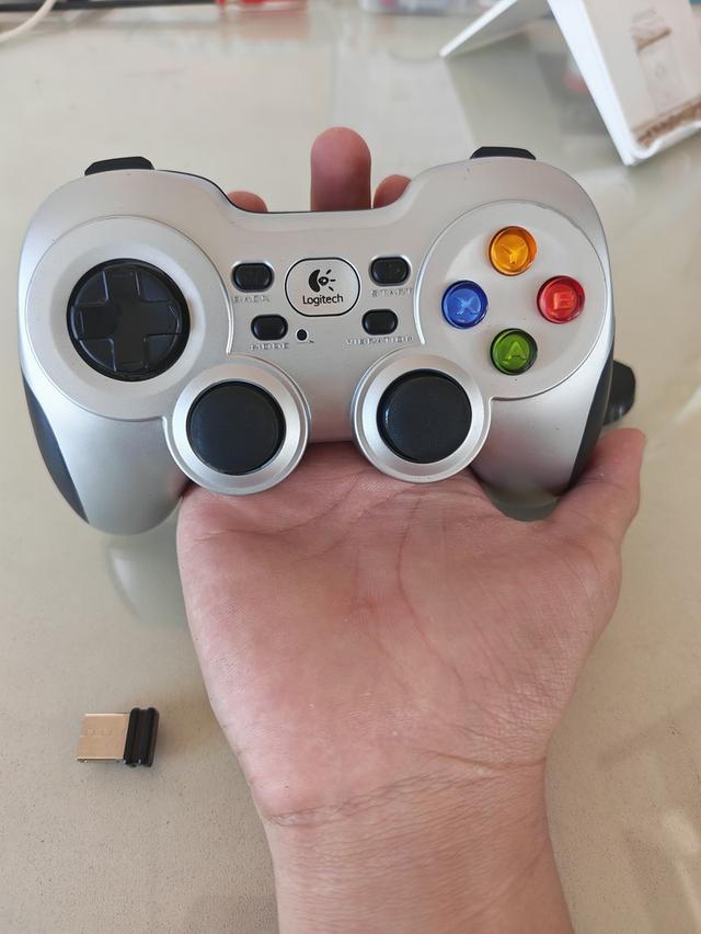 จอย Logitech Gamepad F710 รูปที่ 6