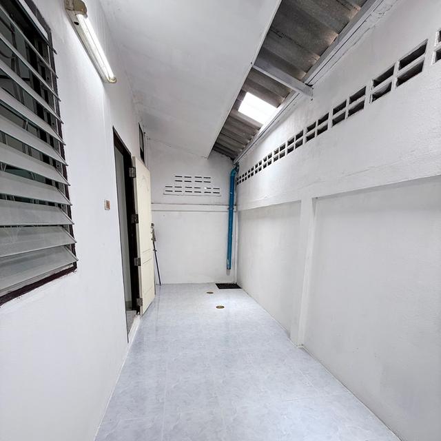 ทาวเฮ้าส์ชั้นเดียว มือสอง นิคม 304 ปราจีนบุรี 9