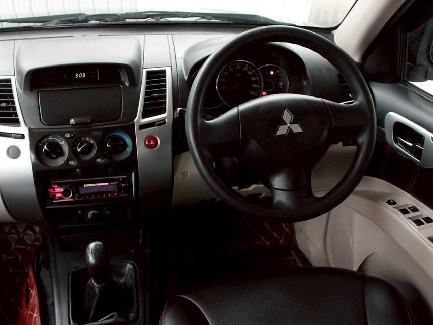 MITSUBISHI PAJERO, SPORT 2.4 GLS ปี 2014  13