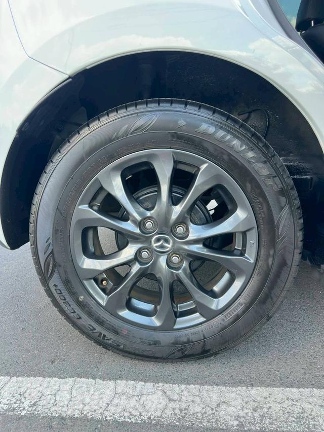 รหัสรถ QT5217 MAZDA 2 1.3 Sport S Leather เกียร์ Auto สีขาวมุกพรีเมียม (Snowflake White Pearl) ปี 2022 แท้ 16