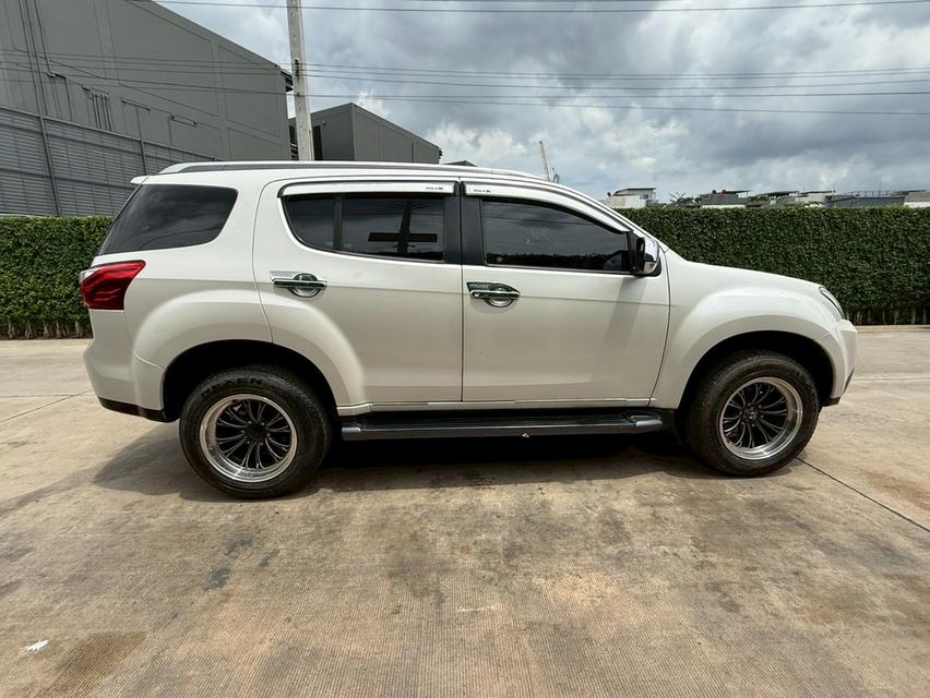 ขาย Isuzu MU-X 3.0Dvd ปี14