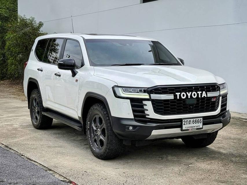 (แจ้งรหัสรถ PR6666) Toyota Land Cruiser LC300 GR Sport ปี 2022