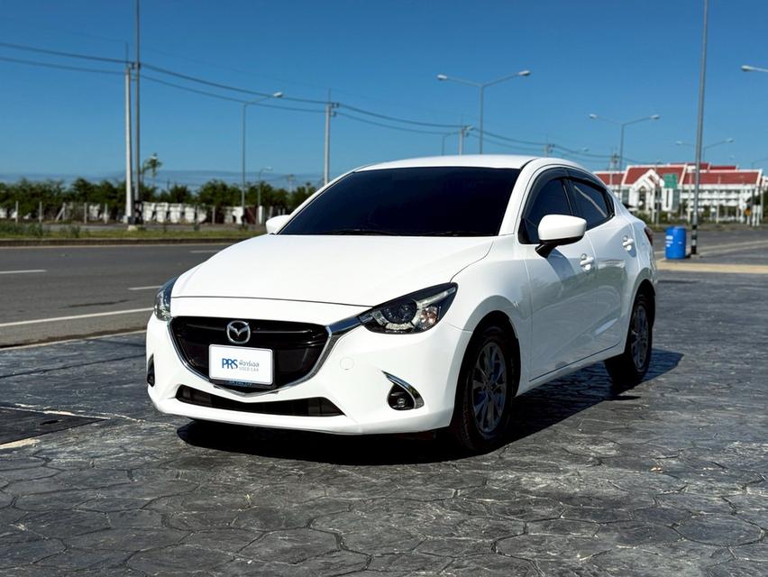Mazda 2 1.3 High Plus 4 ประตู ปี 2018 สีขาวมุก มือเดียวป้ายแดง