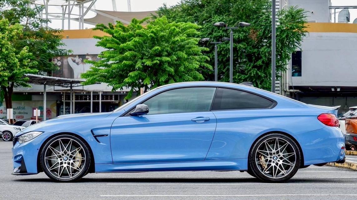 รหัสรถ PR4 BMW F82 M4 Coupe Yas Marina Blue ปี 2015 2