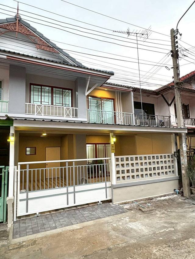 หมู่บ้านพฤกษา3 ถนนวัดลาดปลาดุก บางบัวทอง ทาวน์เฮาส์ 2 ชั้น ตกแต่งใหม่พร้อมอยู่ หน้ากว้าง6เมตร ใกล้ตลาด สามารถเดินขึ้นรถตู้ได้สบาย 19