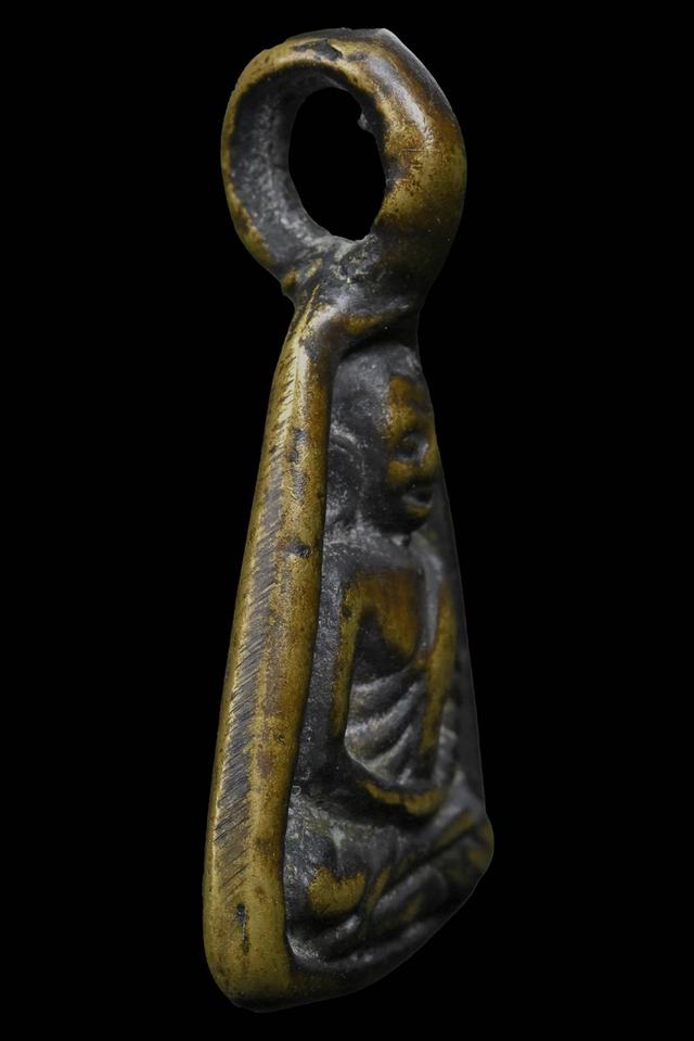 เหรียญหล่อจอบเล็ก หลวงพ่อเงิน วัดบางคลาน พิมพ์แข้งติด นิยมสุด เนื้อโลหะผสม องค์ท่านสวยไม่มีลิมิตครับ 3